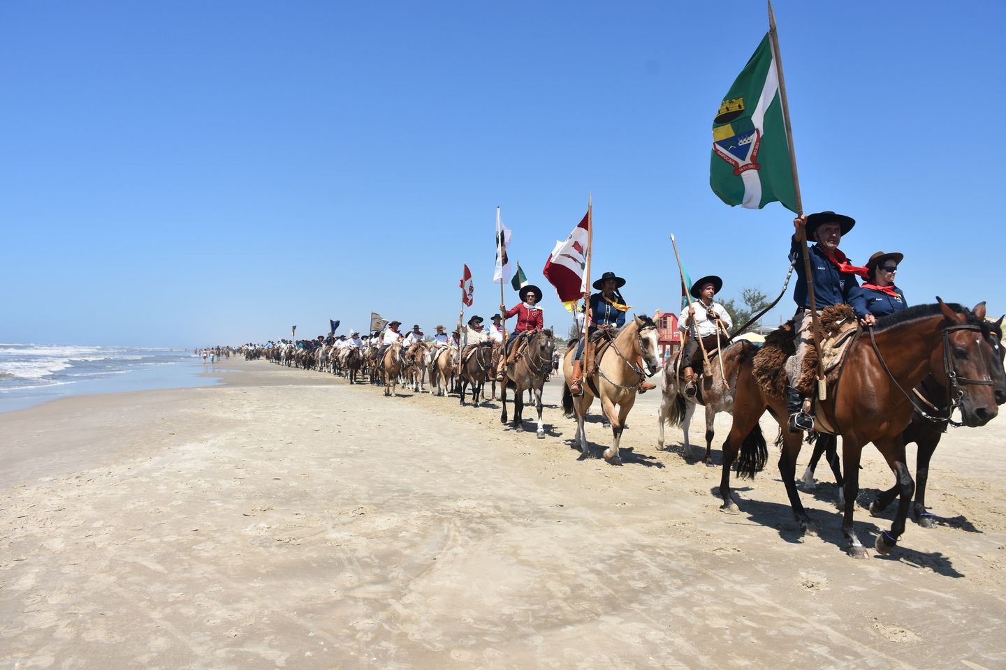 IMBÉ RECEBE A 38ª CAVALGADA DO MAR 