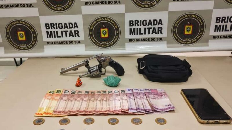 BM prende homem com arma e drogas em Tramandaí 