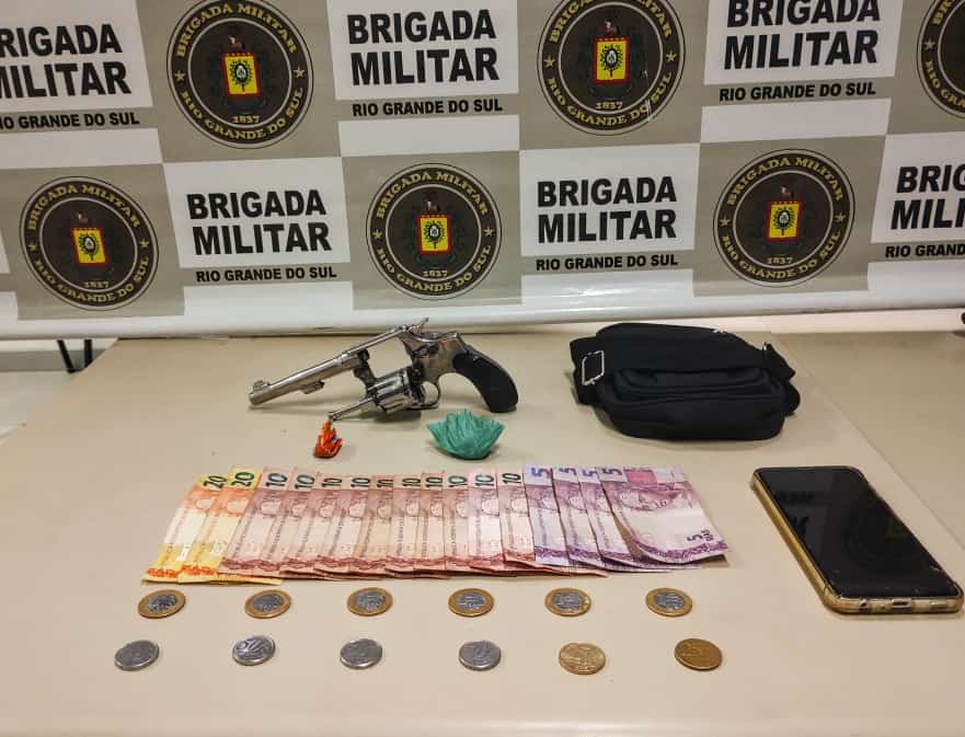 BM prende homem com arma e drogas em Tramandaí 