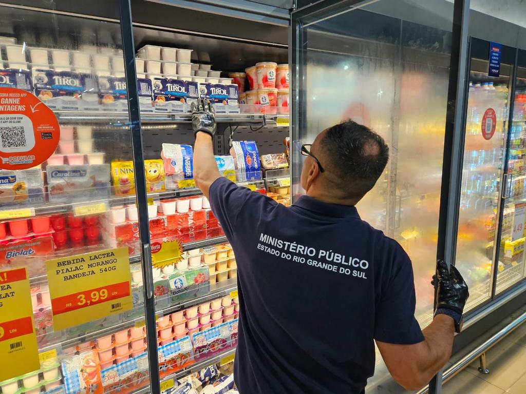 LITORAL NORTE: APREENDIDAS 5,5 TONELADAS DE ALIMENTOS IMPRÓPRIOS PARA CONSUMO DURANTE FISCALIZAÇÃO  