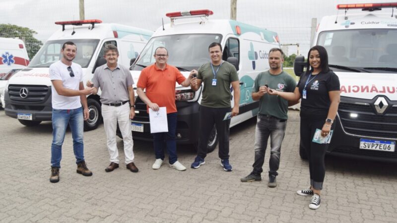 Secretaria de Saúde recebe novos veículos para reforçar frota e atendimentos à comunidade em Capão da Canoa 