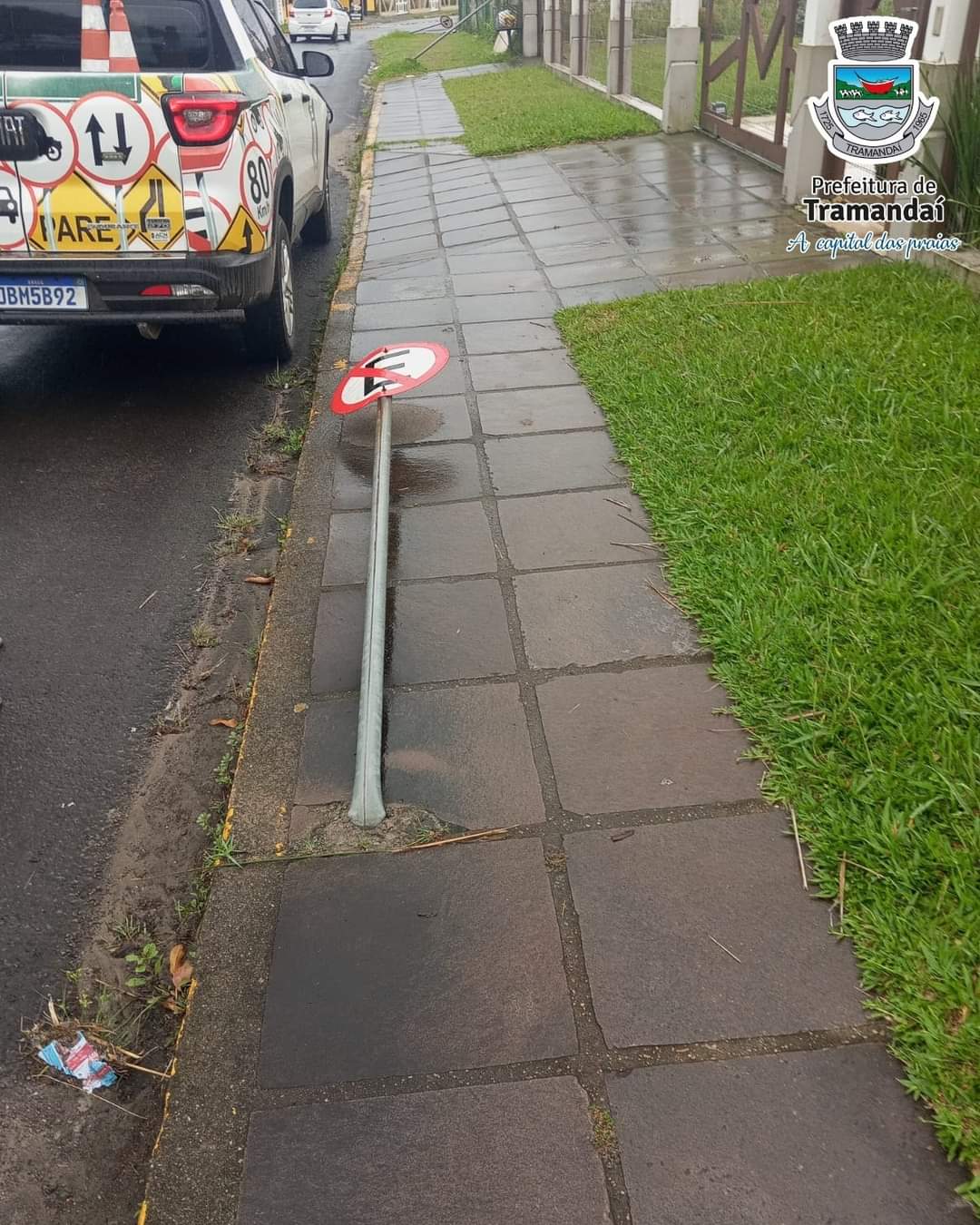 Depredação do patrimônio público: Placas de sinalização de trânsito são alvos de atos de vandalismo em Tramandaí