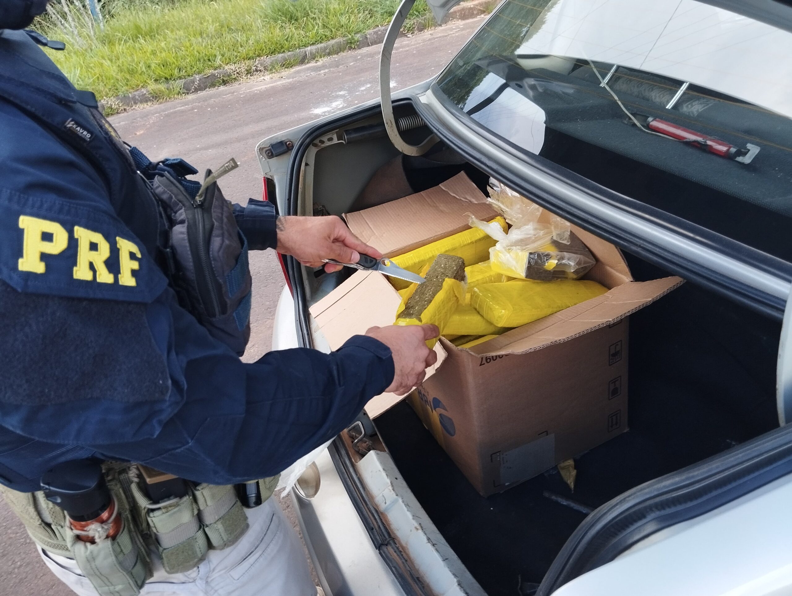 PRF prende homem com 28 kg de maconha em Torres