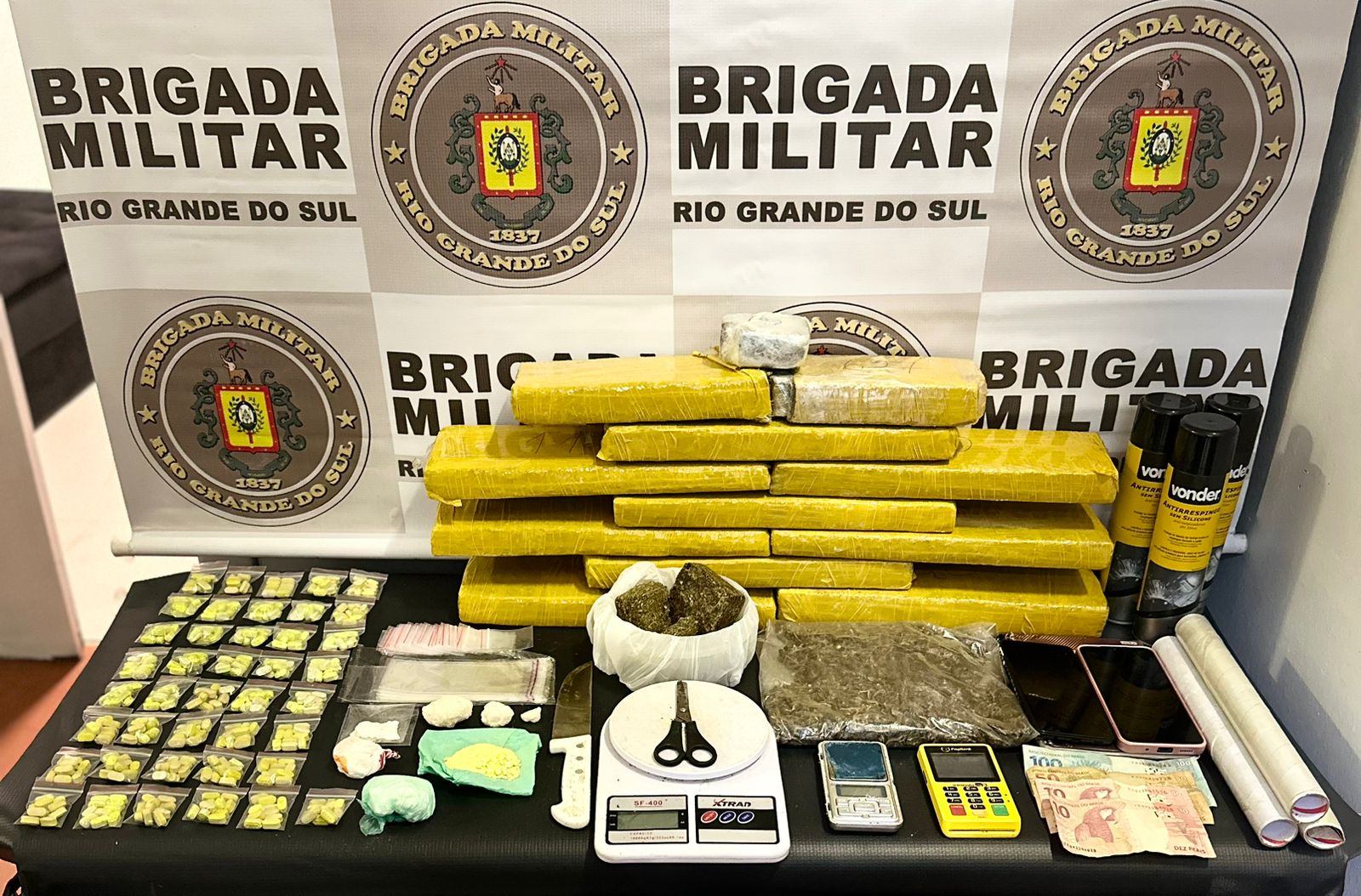 BM apreende quase 13 quilos de maconha em Torres