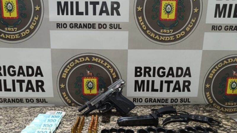 Policiais militares do 3°BRBM prendem homem por porte ilegal de arma de fogo em Tramandaí