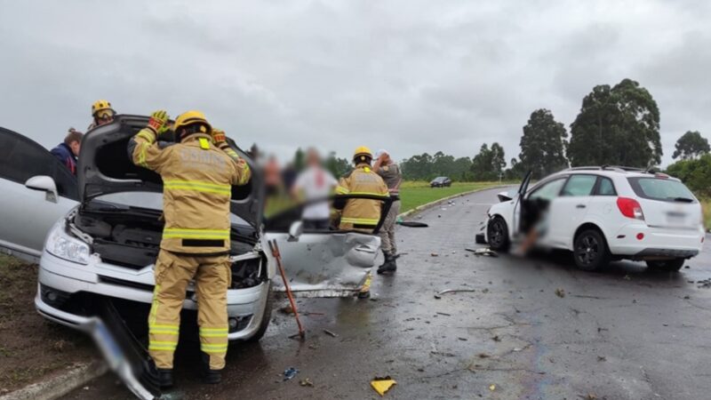 Quatro pessoas ficam feridas em acidente na Estrada do Mar em Capão da Canoa