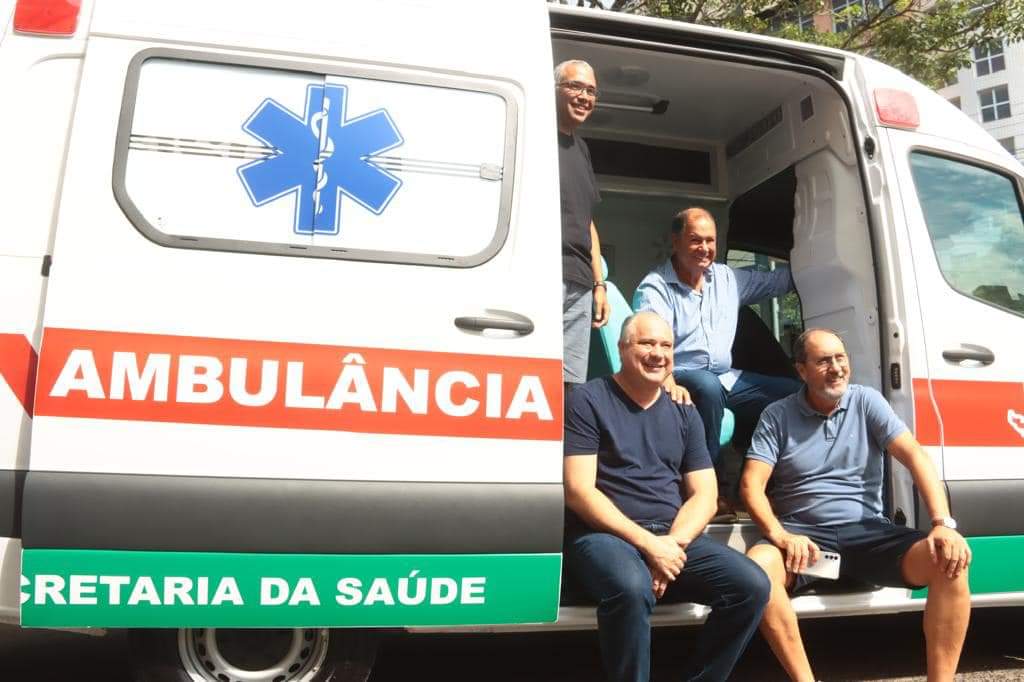 MUNICÍPIO DE OSÓRIO REALIZA ENTREGA DE AMBULÂNCIA