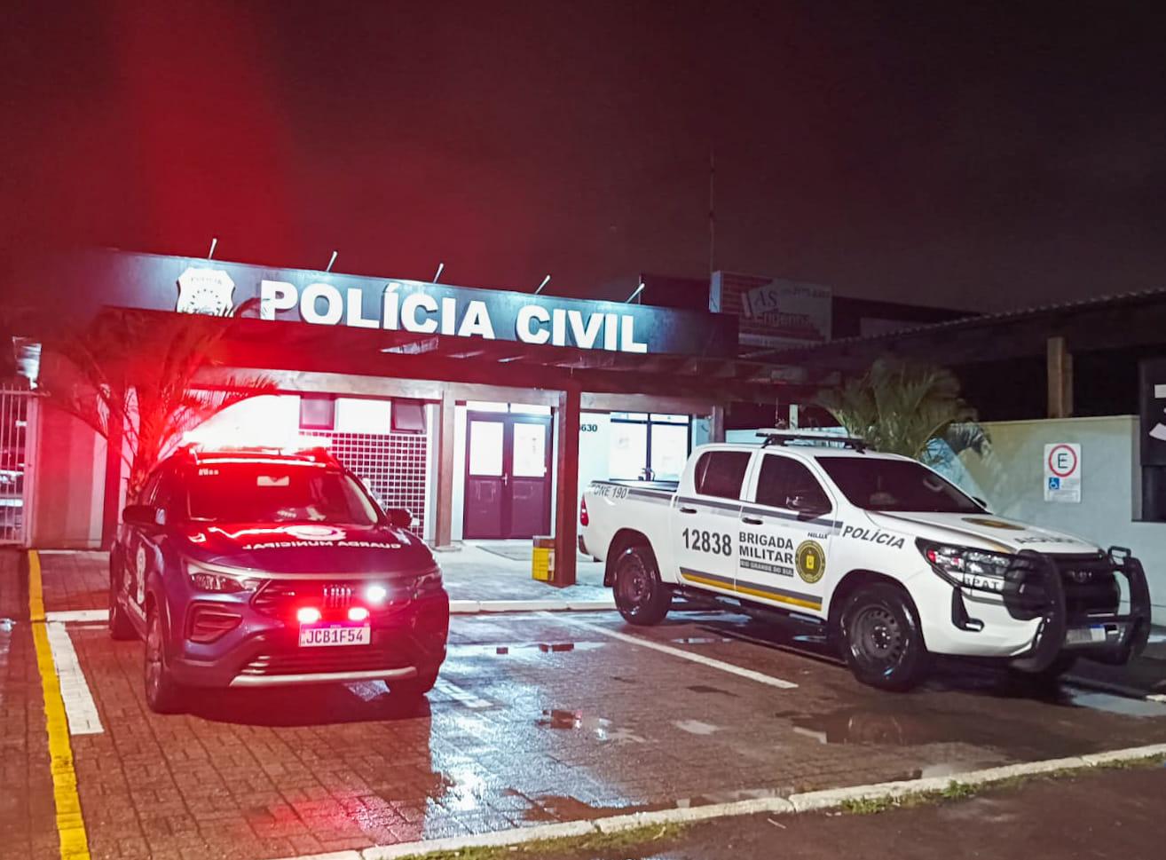 Guarda Municipal e Brigada Militar prendem homem por porte ilegal de arma em Imbé 