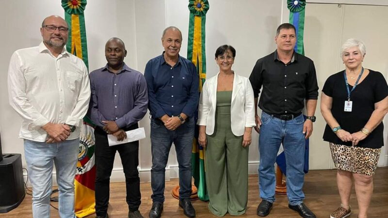 Prefeito de Tramandaí empossa cinco novos Secretários Municipais e o novo Assessor Médico da Saúde
