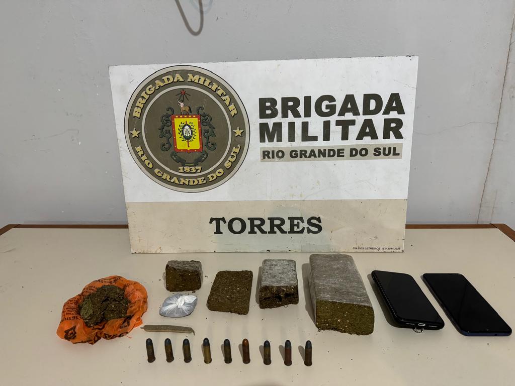 BM prende homem com drogas e munições em Torres