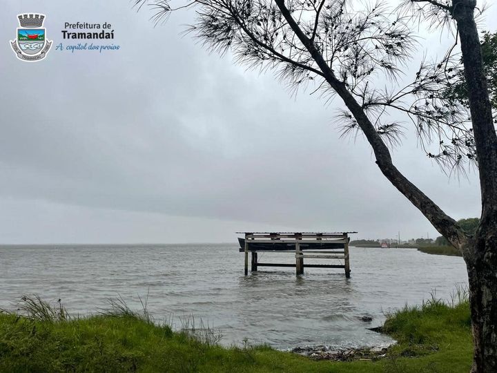 Prefeitura de Tramandaí monitora situação da ressaca no mar e do nível da Lagoa do Armazém