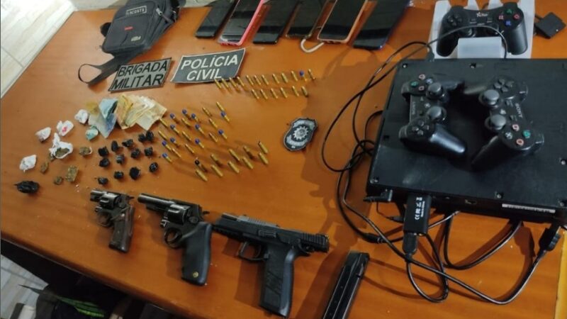 PC E BM PRENDEM SEIS PESSOAS POR TRÁFICO DE DROGAS, RECEPTAÇÃO E PORTE DE ARMA EM BALNEÁRIO PINHAL