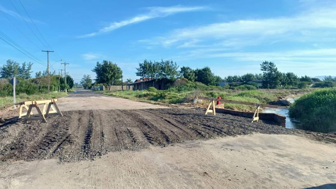 Avenida Interpraias Sul é reaberta após danos na pista em Arroio do Sal