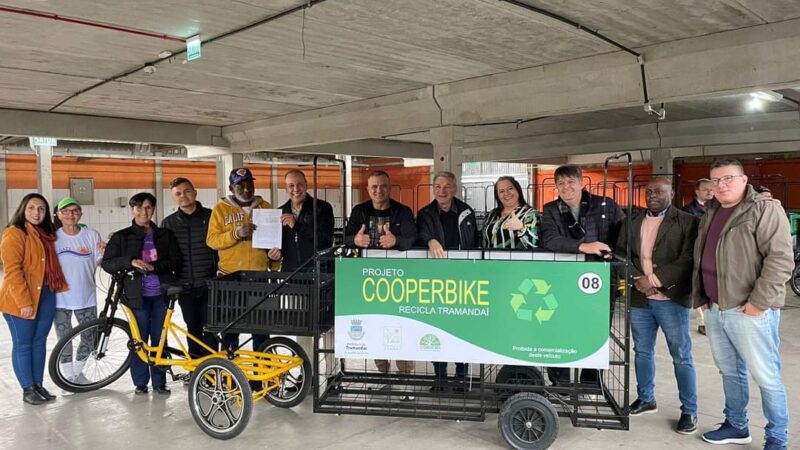 Cooper Bike: Prefeitura de Tramandaí entrega 29 bicicletas que visam a substituição gradativa dos veículos de tração animal