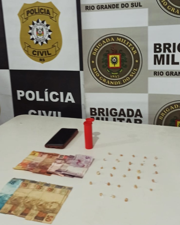 BM e PC apreendem homem por tráfico de drogas em Xangri-Lá