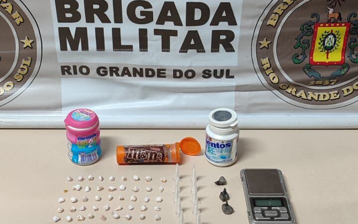 Dupla é presa por tráfico de drogas em Osório