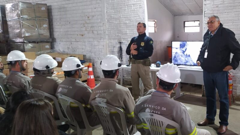 PRF realiza ação educativa na empresa SETUP Energia em Osório-RS