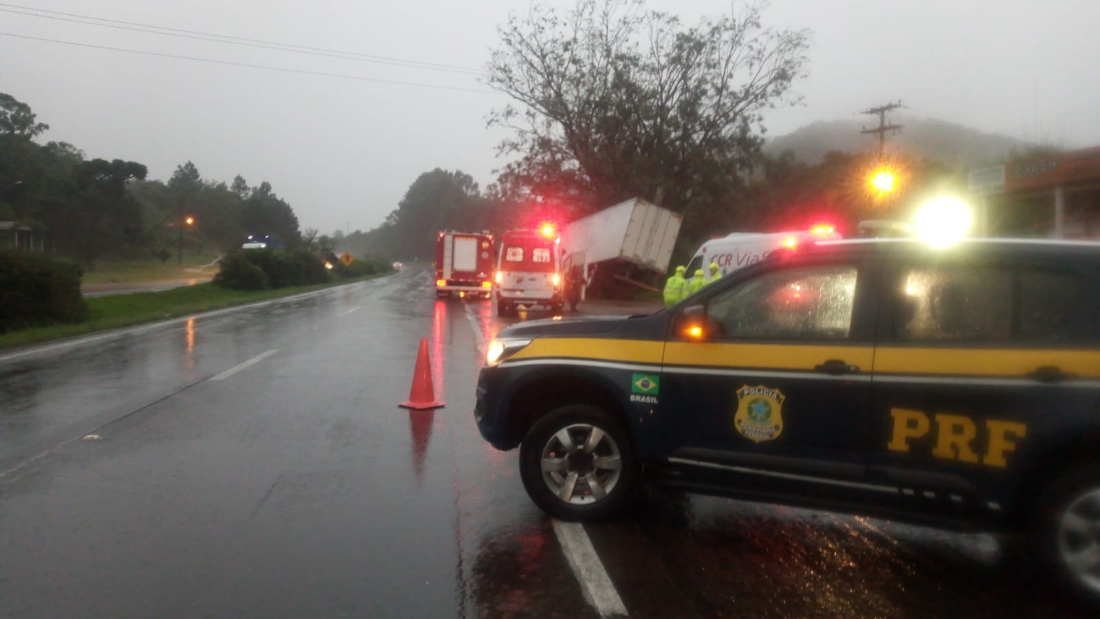 HOMEM MORRE ATROPELADO NA BR 101 EM OSÓRIO 