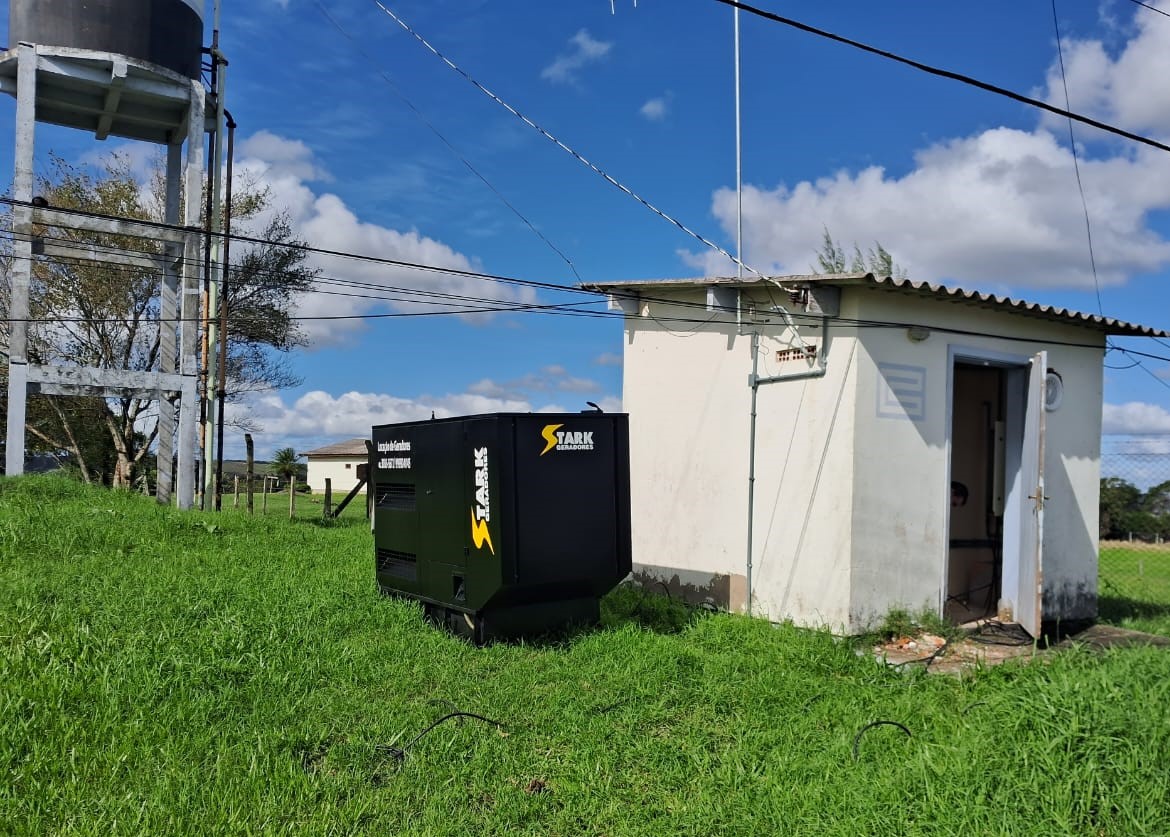 SANTO ANTÔNIO DA PATRULHA: Corsan utiliza gerador de energia para garantir abastecimento de água no bairro Vila Palmeira