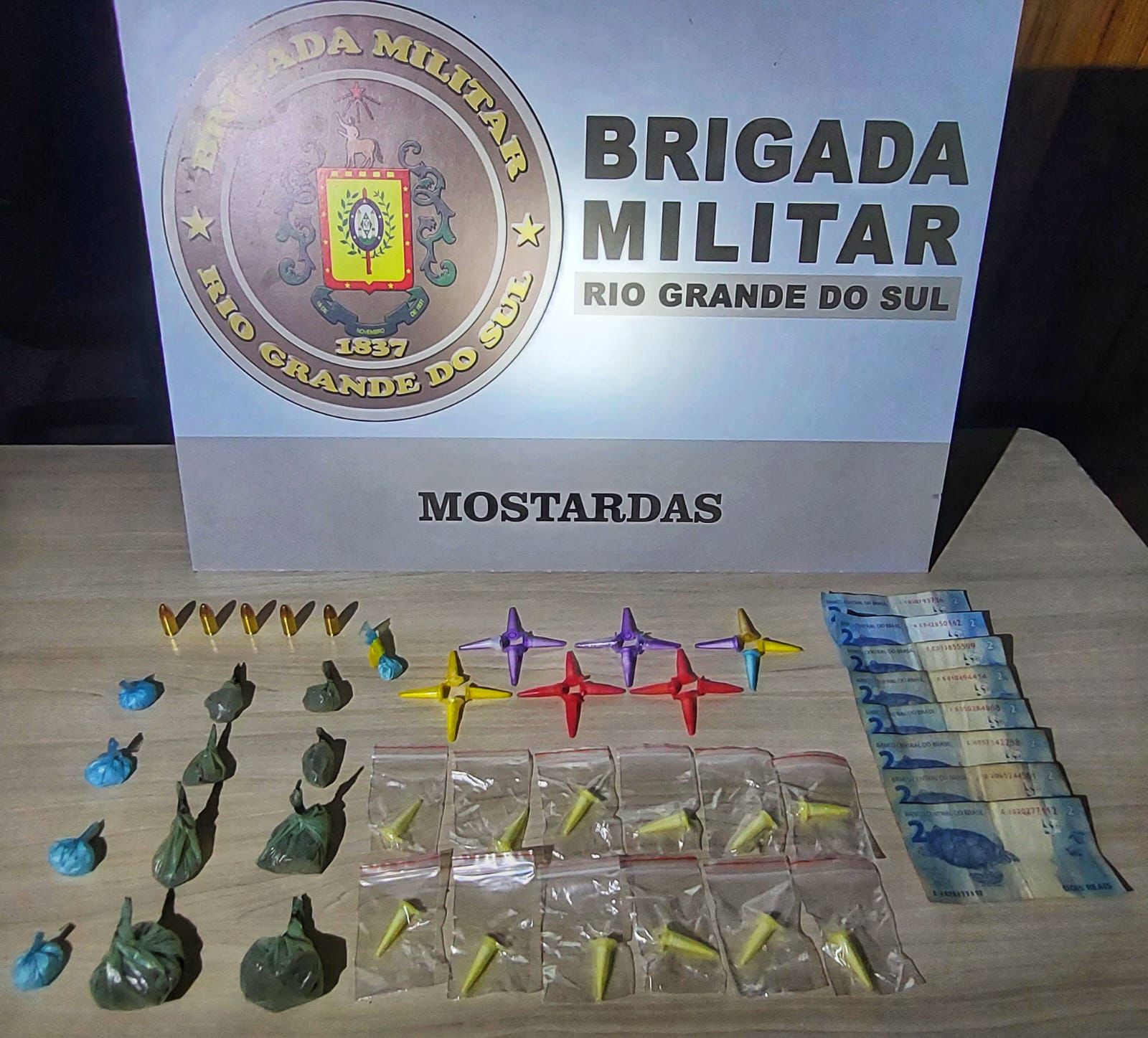 Homem é preso com drogas e munições em Mostardas