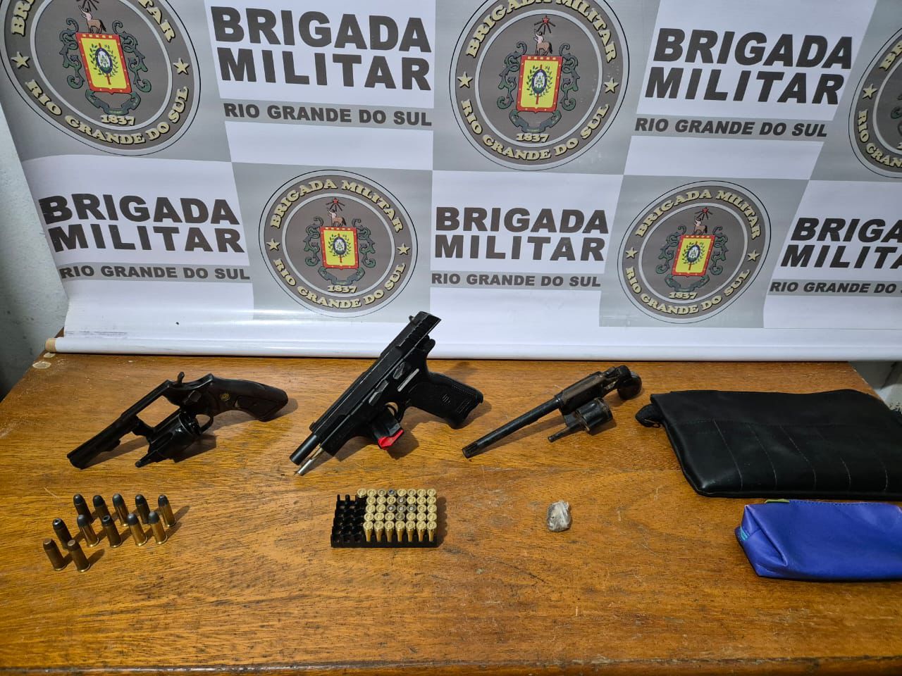 8º BPM prende armados, possíveis envolvidos em homicídio em Balneário Pinhal