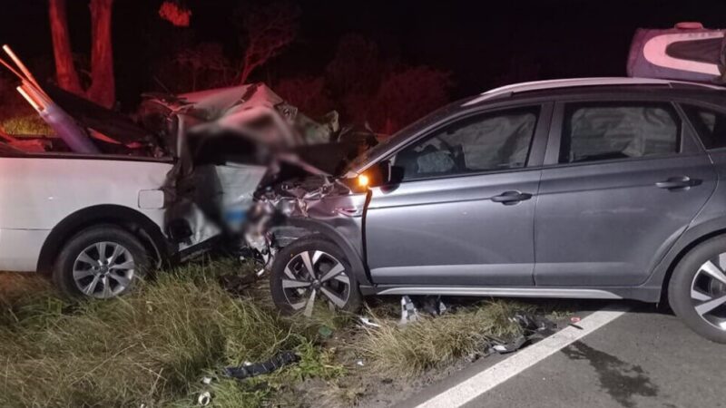 Colisão frontal provoca morte de uma pessoa e deixa duas feridas na ERS-407 no Litoral Norte