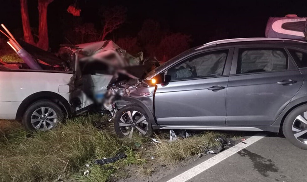 Colisão frontal provoca morte de uma pessoa e deixa duas feridas na ERS-407 no Litoral Norte