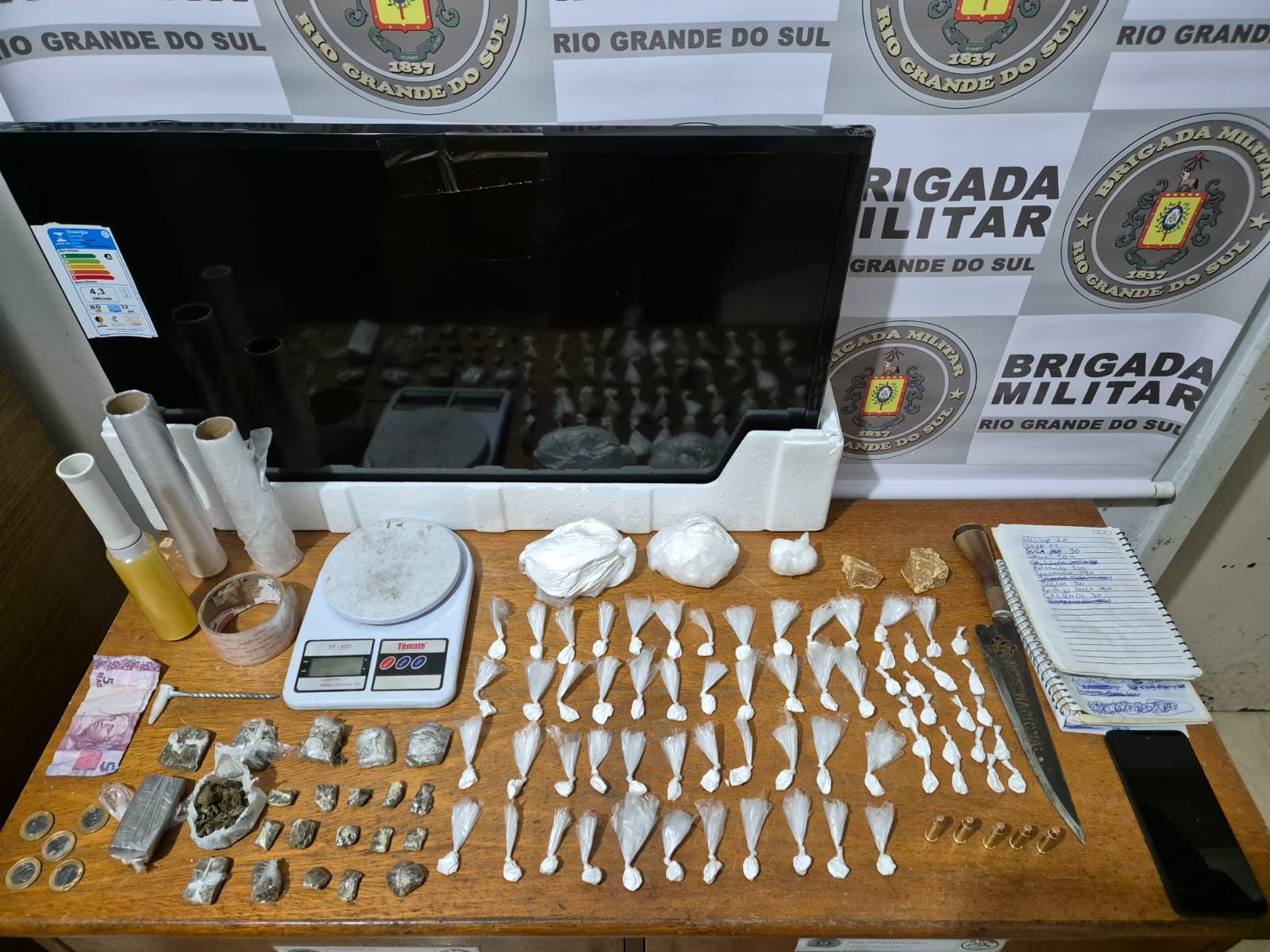 BM prende homem com drogas e munições em Palmares do Sul