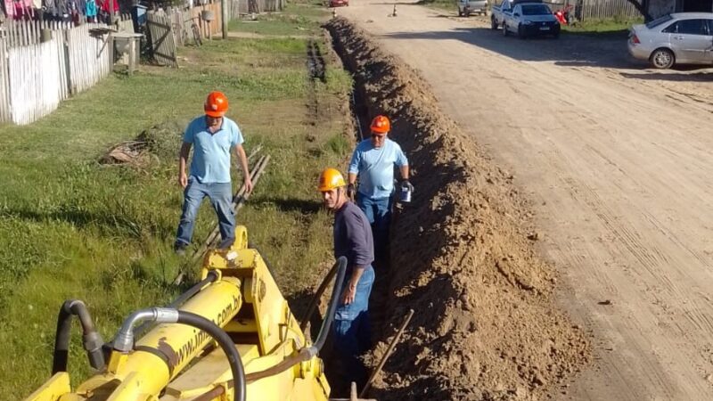 Corsan amplia redes de água na área central e no bairro Vila da Antena em Tavares