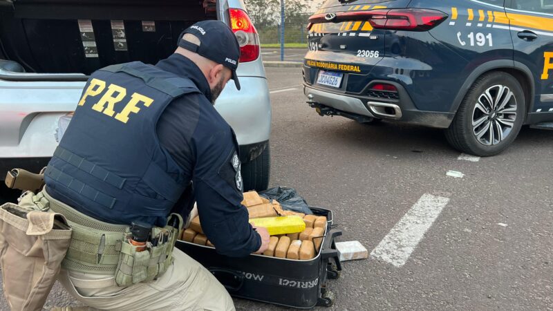 PRF prende dois homens com 44 kg de maconha em Torres