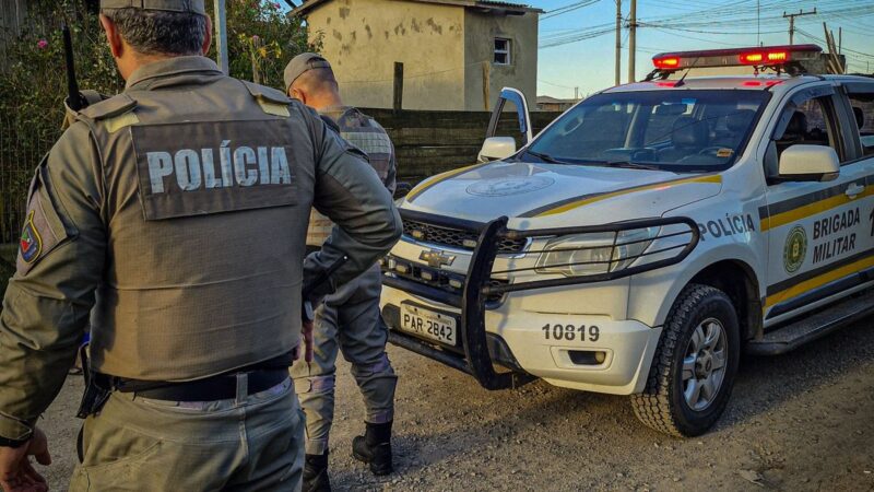 Brigada Militar prende homem e apreende menor com drogas no Litoral Norte