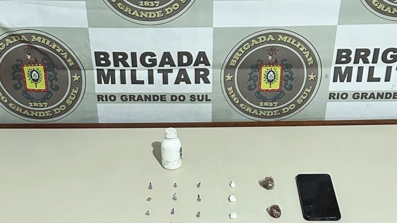 BM prende dois homens por tráfico de drogas na área do 2º BPAT