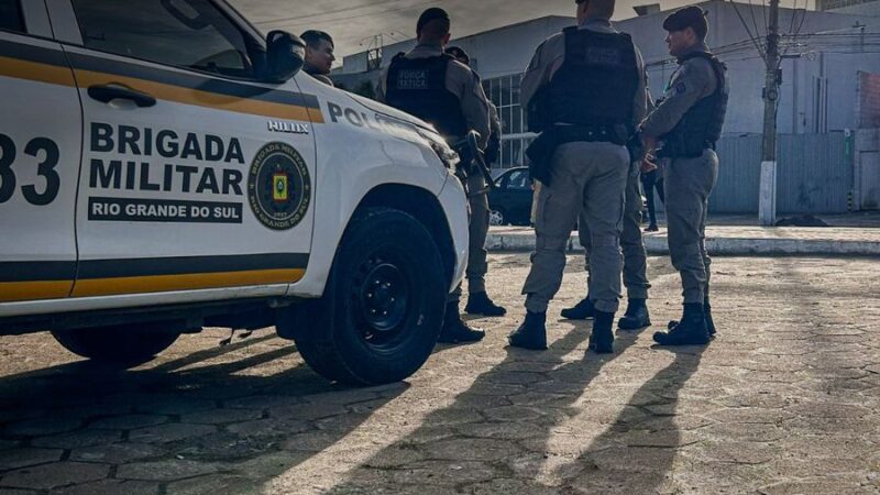 Brigada Militar apreende arma, drogas e recupera carro furtado em Tramandaí