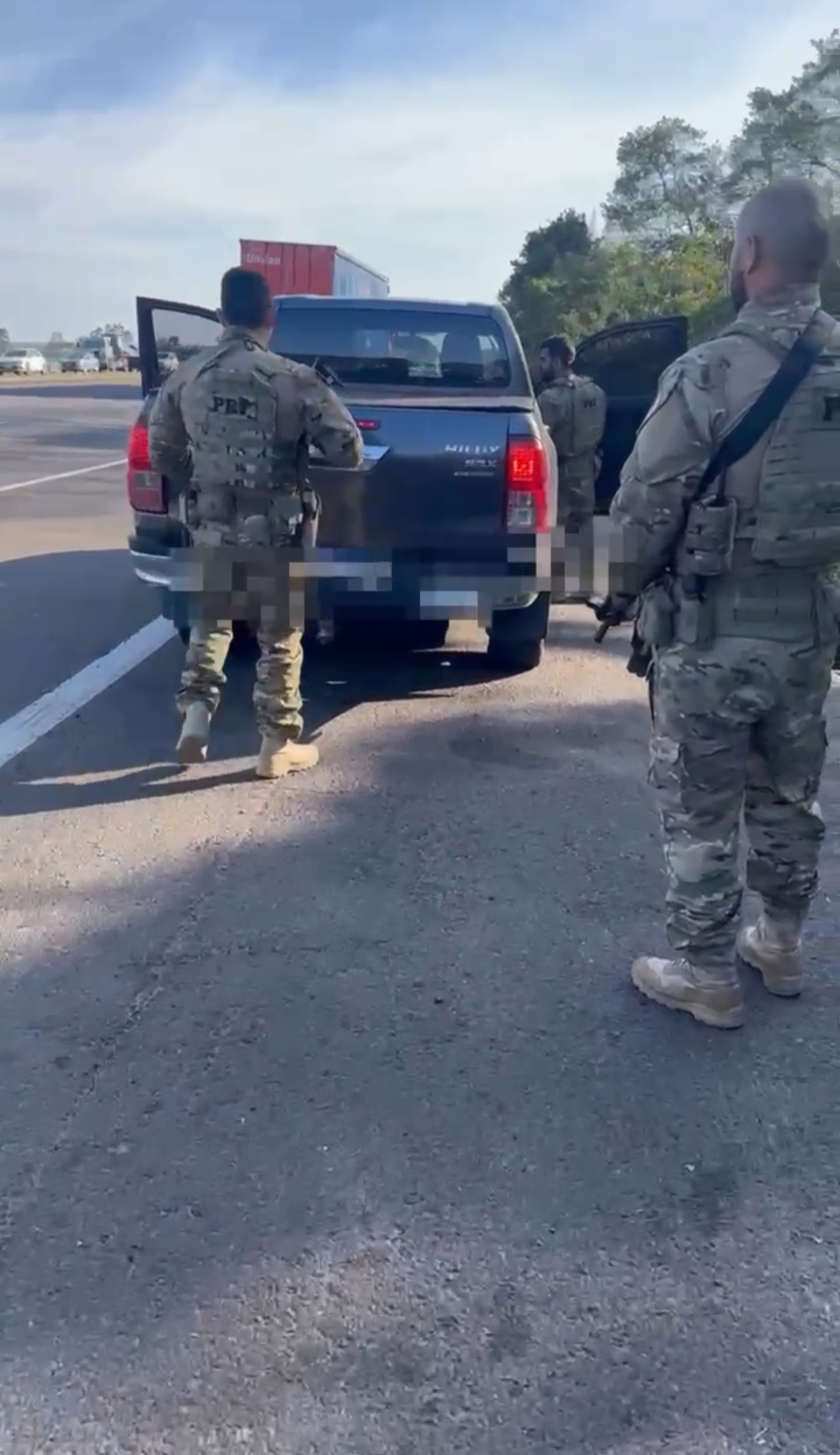 PRF prende traficante com meia tonelada de maconha em carro roubado abordado na Freeway