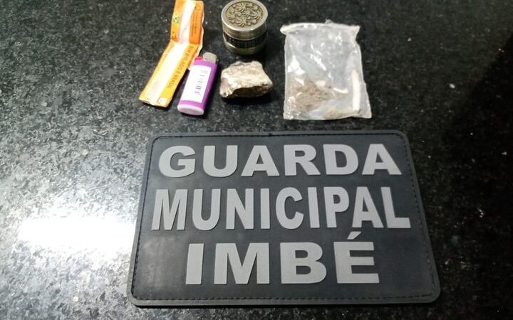 HOMEM É DETIDO COM DROGAS PELA GUARDA MUNICIPAL