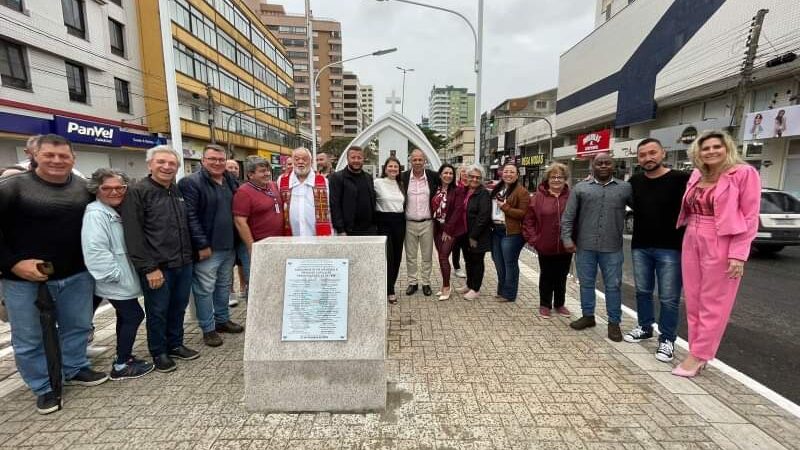 Prefeitura promove inauguração da obra de revitalização do Monumento em memória a Primeira Capela de Tramandaí