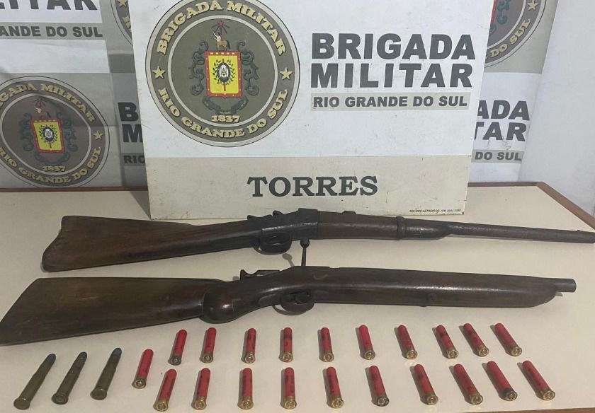 Homem é preso com dois rifles em Torres