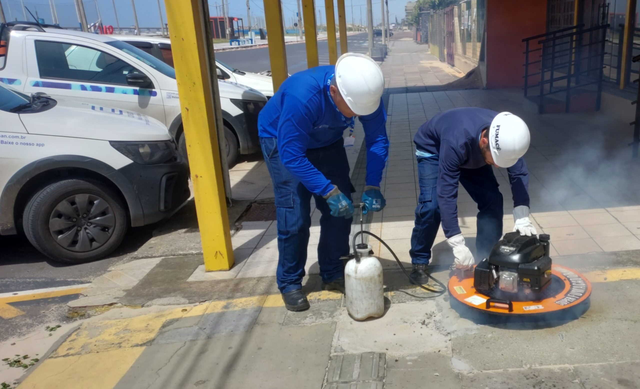 Corsan fiscaliza ligações irregulares em redes de esgoto doméstico em Tramandaí