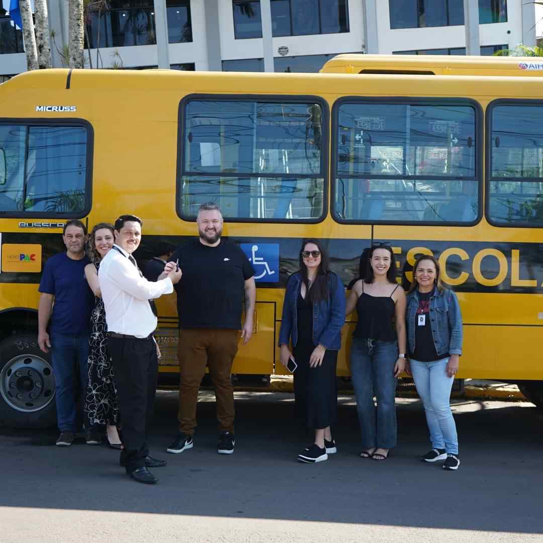 Mais um ônibus novo para atender os estudantes do interior de SAP