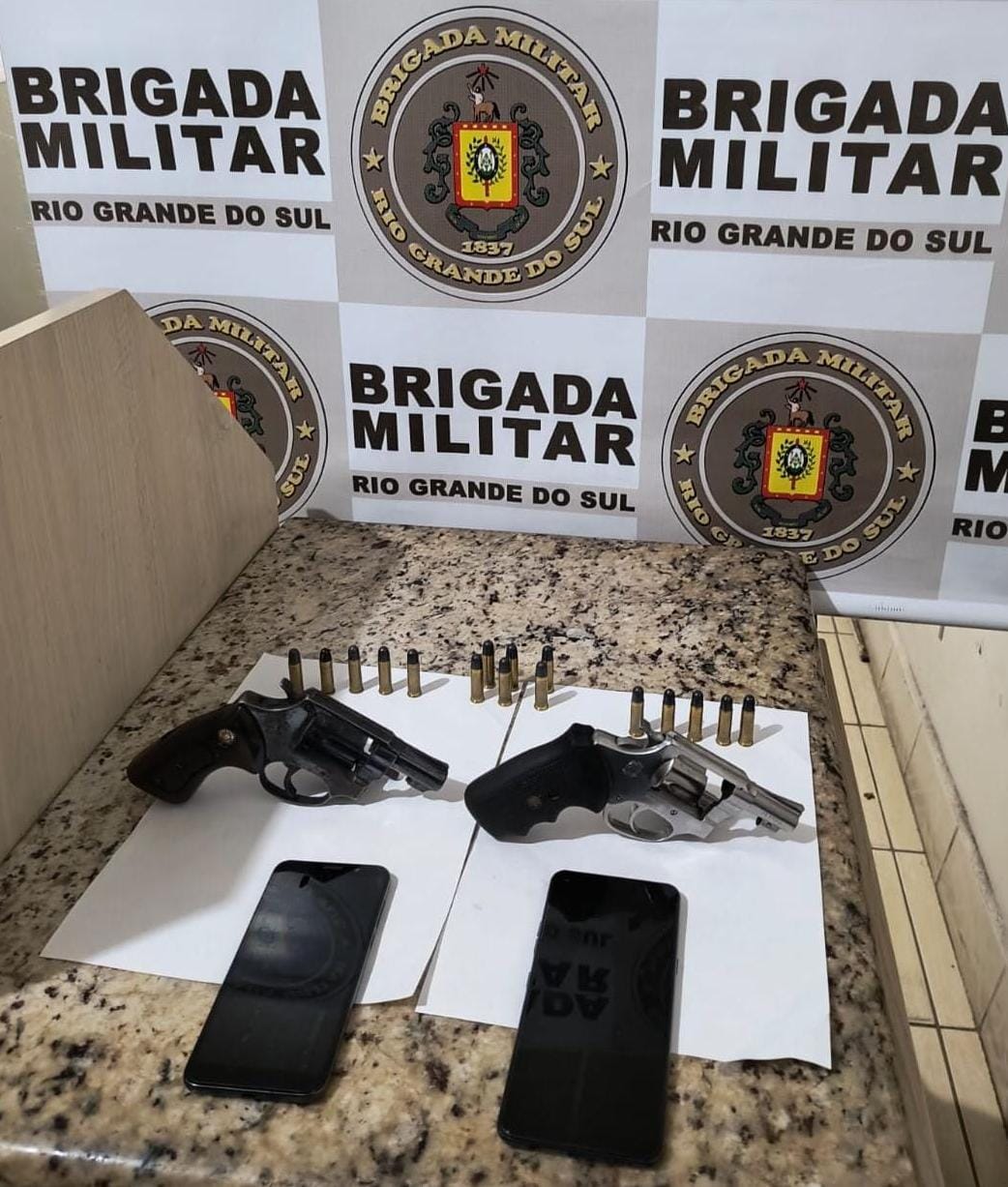 BM prende dois homens e apreende duas armas em Caraá