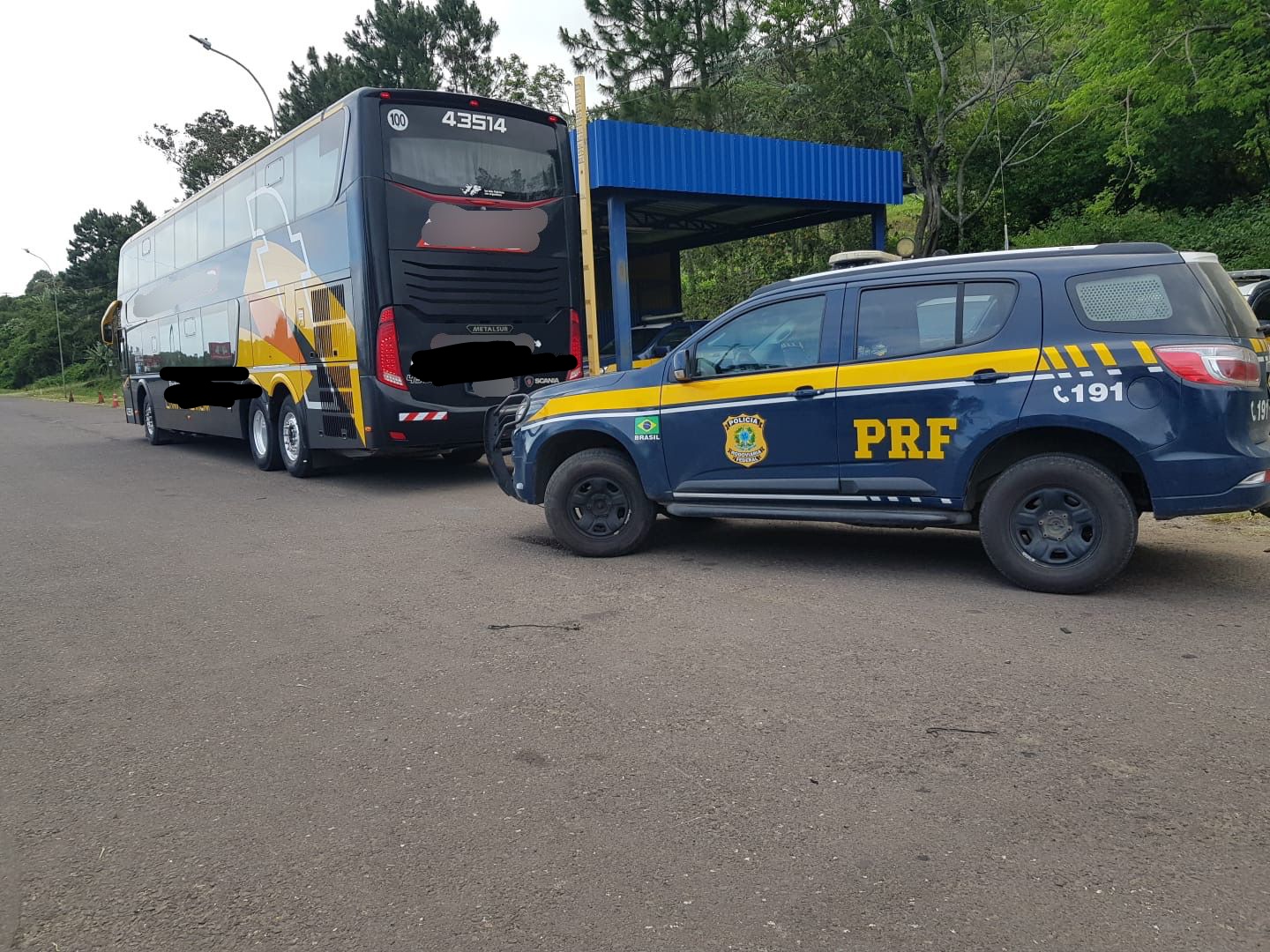 Em Osório (RS), PRF retém ônibus argentino com 38 infrações por excesso de velocidade