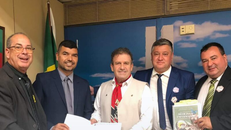 Vice-prefeito e secretário da saúde articulam curso de medicina para o Campus FURG-SAP em Brasília