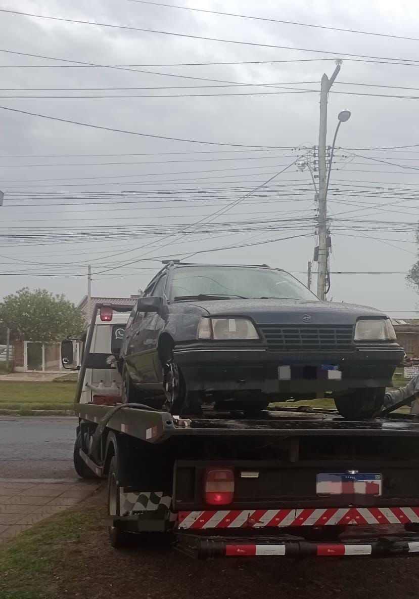 Veículo furtado é recuperado em Balneário Pinhal