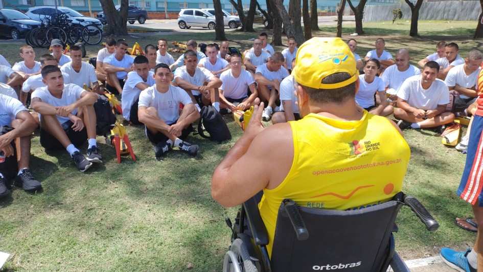 Programa Rede Praia Acessível promove capacitação de guarda-vidas em Tramandaí