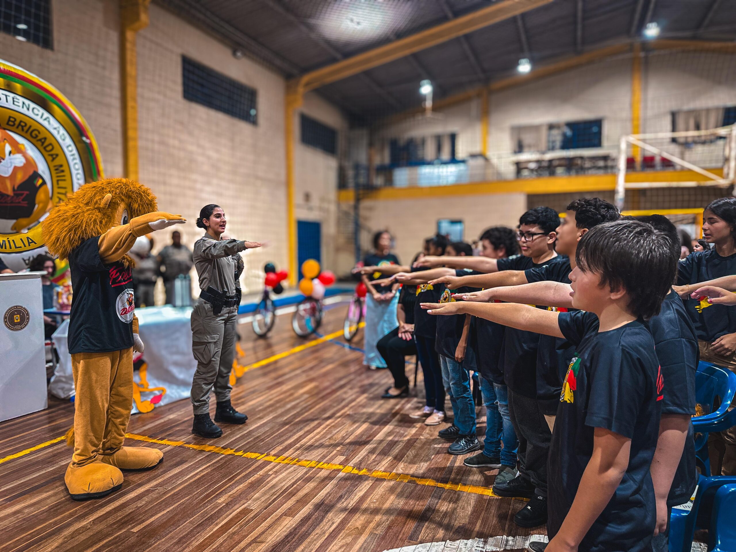 Em uma semana, Proerd forma quase 800 alunos no Litoral Norte