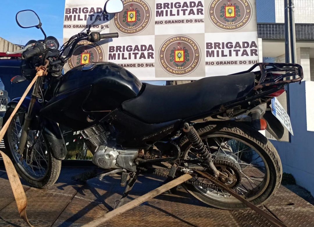 Brigada Militar prende dupla por adulteração de sinal identificador em Tramandaí