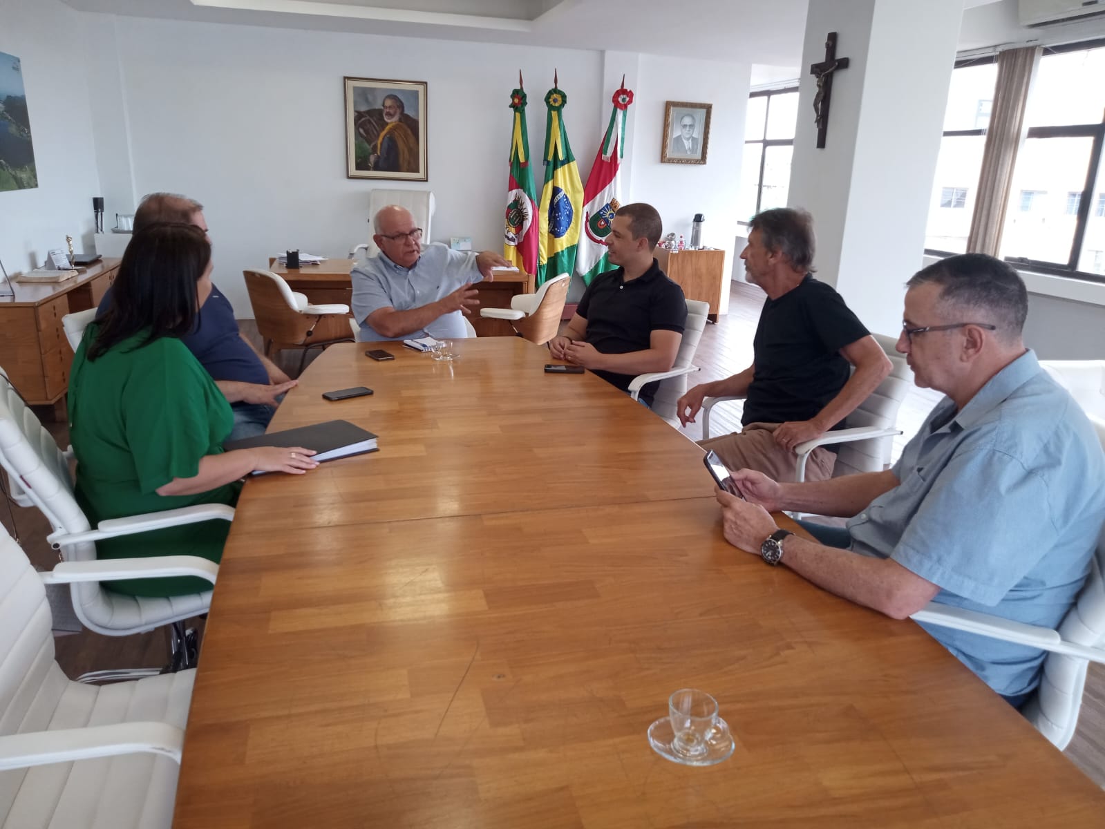 Reunião na prefeitura de Osório discute a reforma de ala para implantação da oncologia no hospital