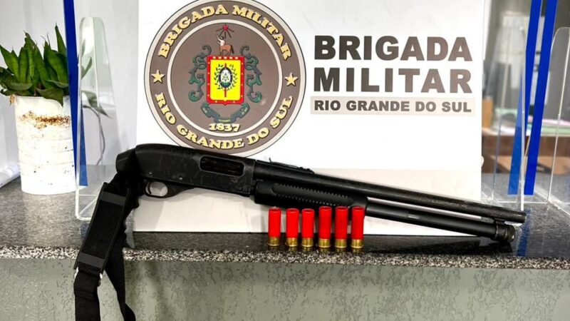 Brigada Militar prende homem com espingarda calibre 12 em Terra de Areia