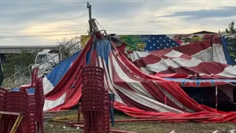 Circo desaba durante temporal e deixa 20 feridos em Osório