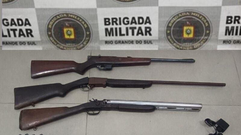 Brigada Militar prende três homens e apreende cinco armas e mais de 50 munições em Tramandaí e Imbé